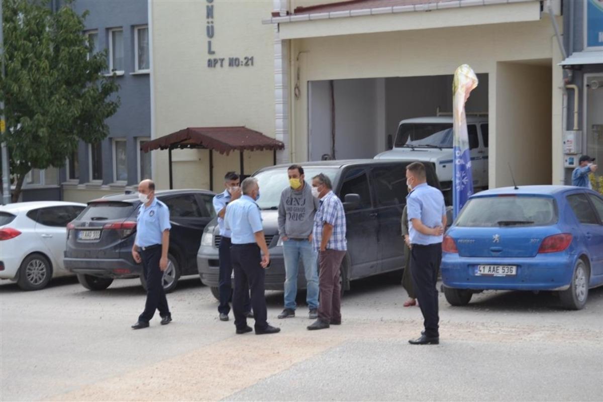 &Ccedil;ekme payına yapılan araba garajına yıkım i&ccedil;in geldiler