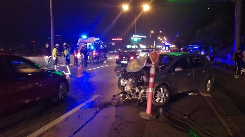 G&ouml;ztepe'de makas atarak ilerleyen otomobil kazaya neden oldu