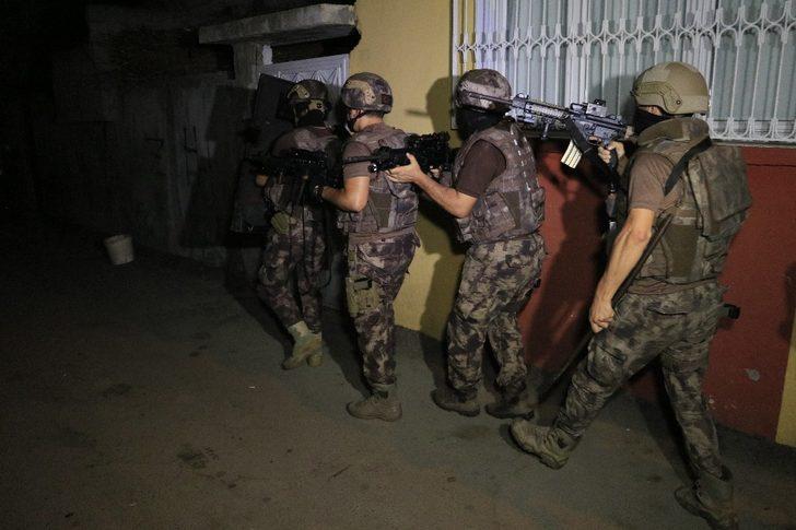 Uyuşturucu satıcılarına şafak vakti helikopter destekli operasyon G4