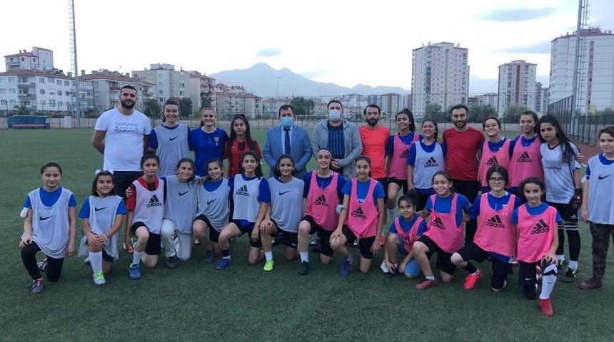 Gen&ccedil;lerbirliği&rsquo;ne s&uuml;rpriz ziyaret