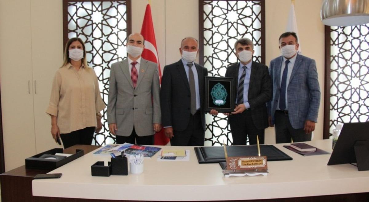 Rekt&ouml;r Uysal&rsquo;dan K&uuml;tahya Ticaret Borsası&rsquo;na ziyaret