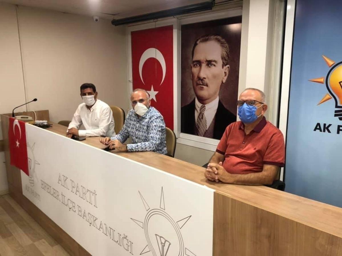 AK Parti Efeler&rsquo;de g&ouml;rev dağılımı yapıldı