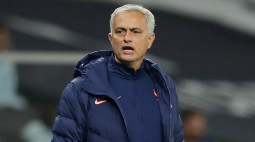 Eric Dier maçta tuvalate gitti, Mourinho çılgına döndü