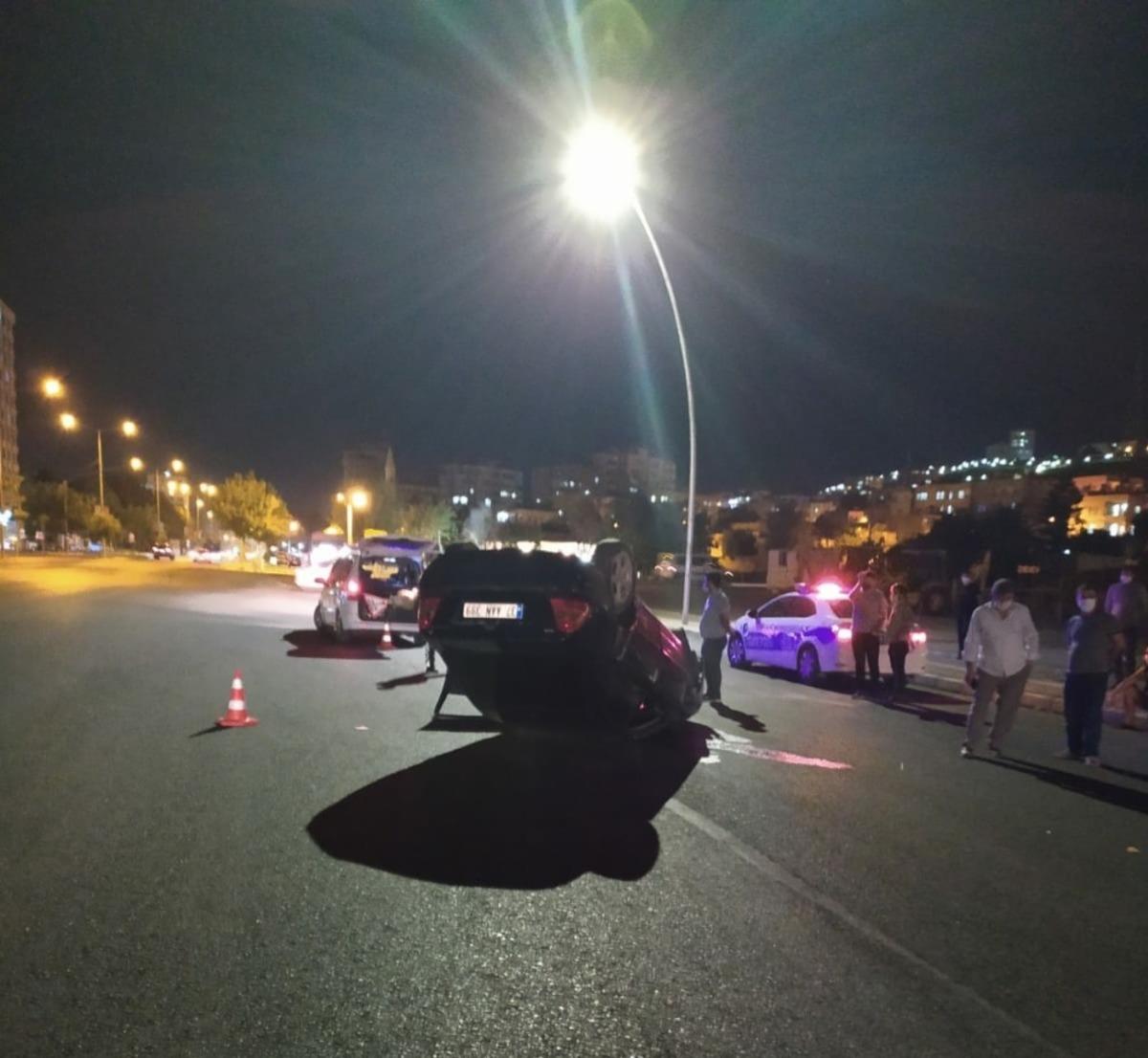 Şanlıurfa&rsquo;da hızlı giden ara&ccedil; takla attı