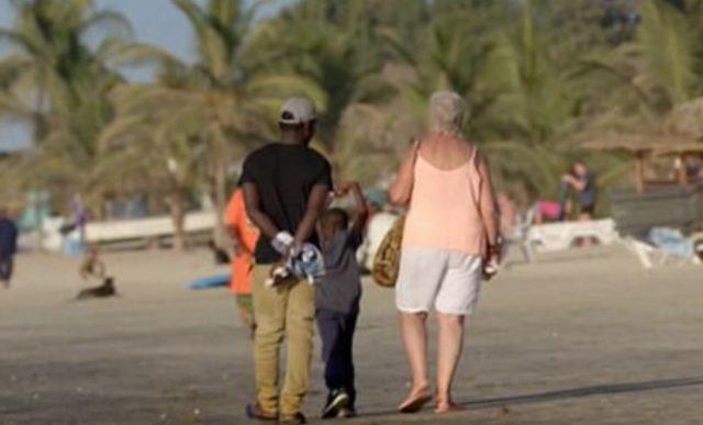 Seks turizmi için Gambiya'ya giden yaşlı kadınlar şoke etti! - Yaşam  Haberleri