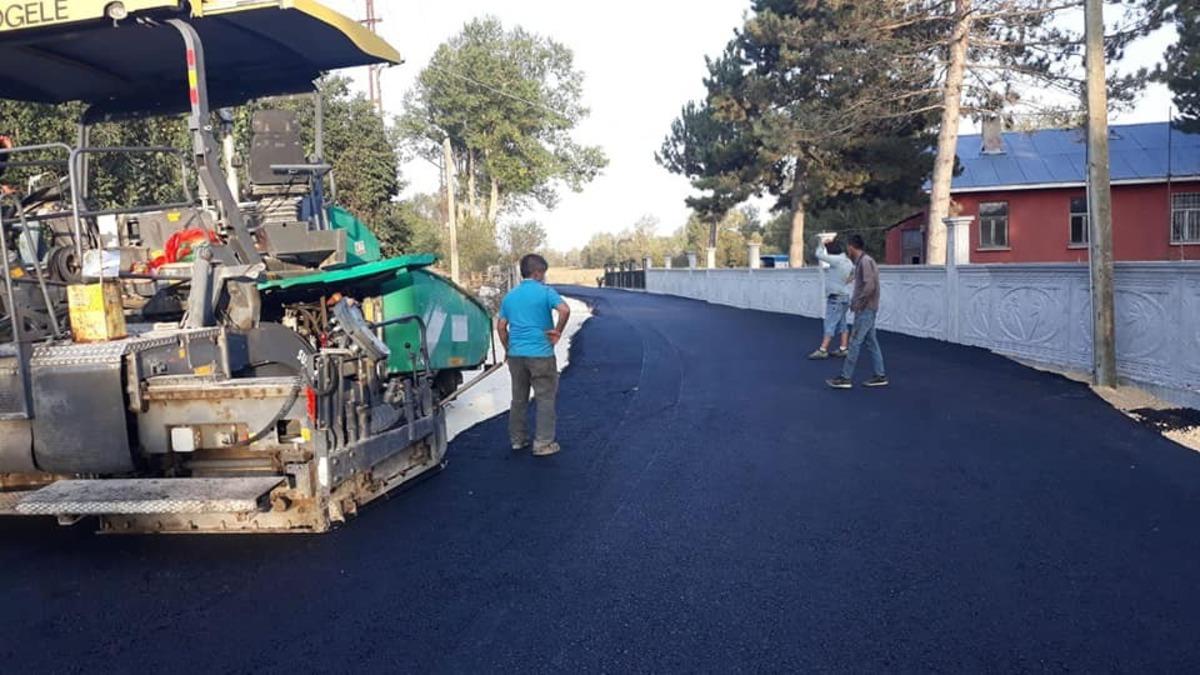 Devrekani&rsquo;de asfaltlama &ccedil;alışmaları devam ediyor