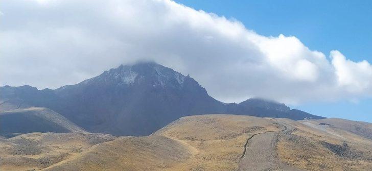 Erciyes’e sezonun ilk kar yağışı düştü G1