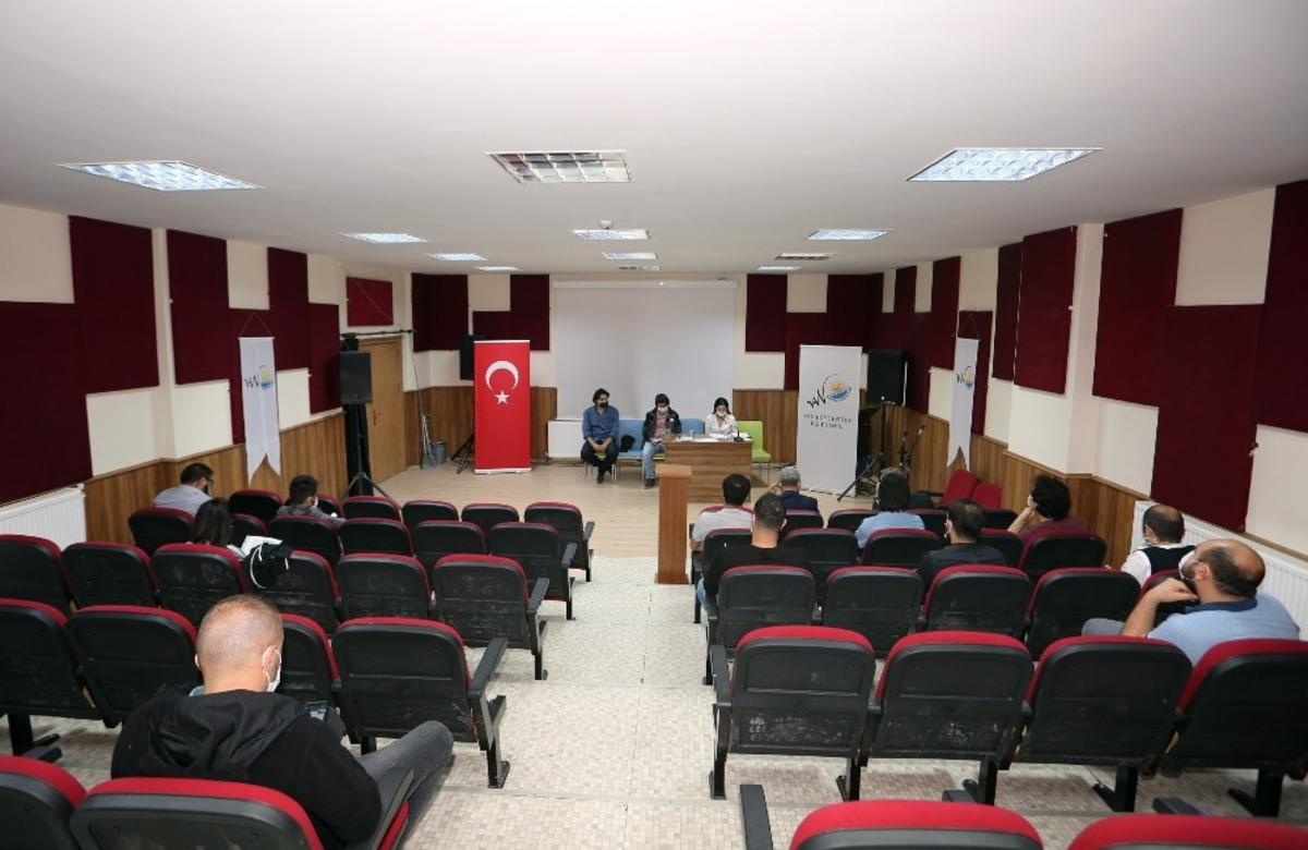 Van B&uuml;y&uuml;kşehir Belediyesinden pet shop işletmecilerine sertifikalı eğitim