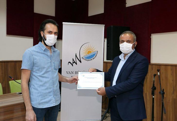 Van Büyükşehir Belediyesinden pet shop işletmecilerine sertifikalı eğitim G3