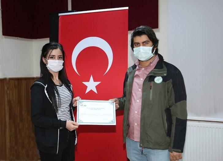 Van Büyükşehir Belediyesinden pet shop işletmecilerine sertifikalı eğitim G4