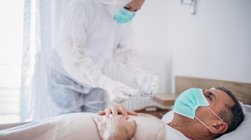 Covid-19 yaşlılarda neden ağır seyrediyor?