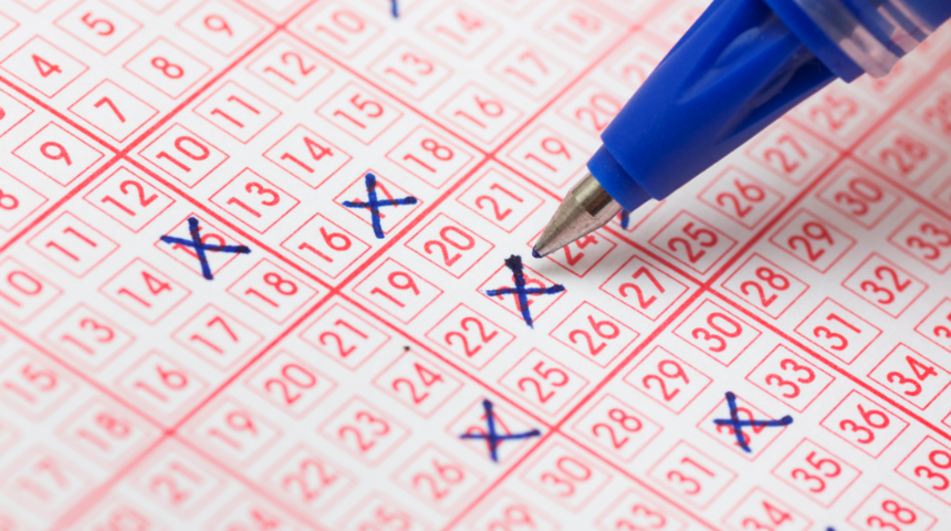 Azmin zaferi! 40 yıldır aynı sayıları oynadılar piyangoyu kazandılar