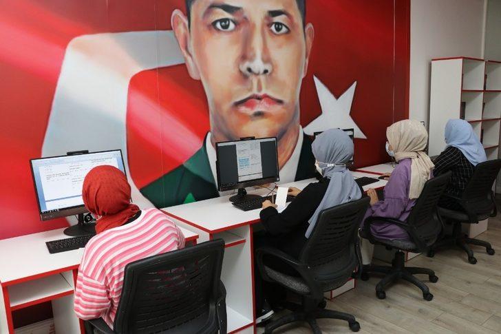 Sultanbeyli’de Tematik Bilgi ve Öğrenme Merkezleri EBA Destek Noktalarına dönüştürüldü G1