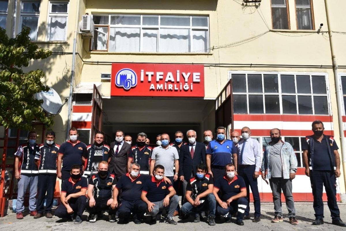 Başkan S&uuml;l&uuml;k&rsquo;den itfaiyecilere ziyaret