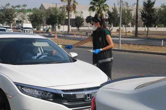 Narkotik polisi, vatandaşları uyuşturucu konusunda bilgilendiriyor