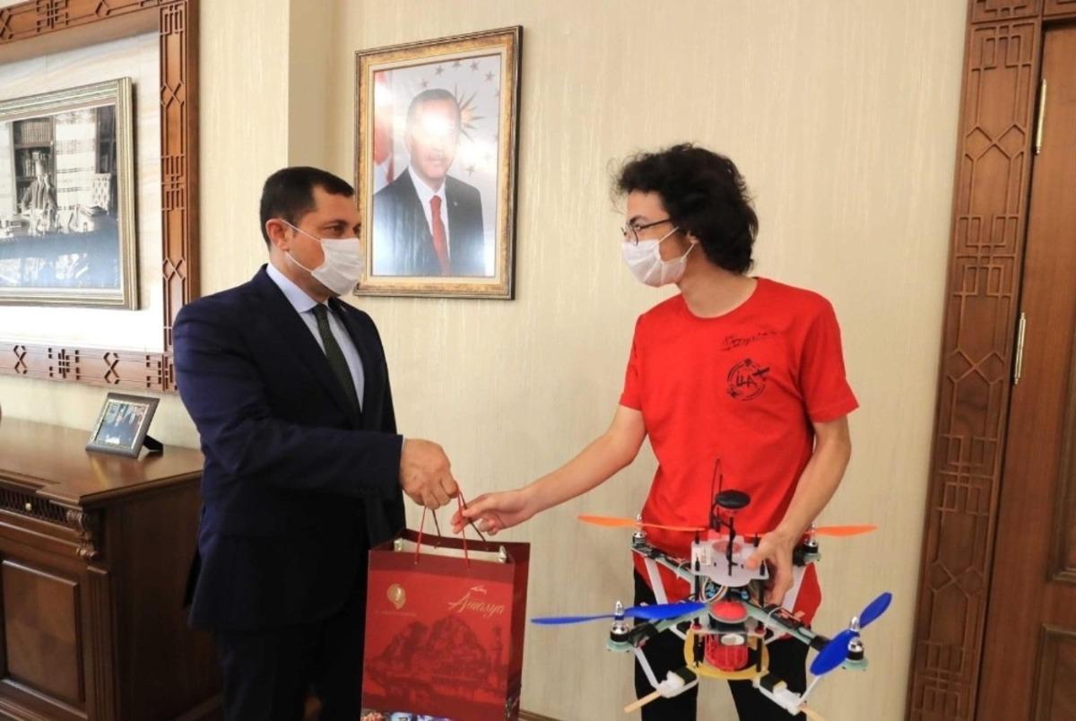 Vali Masatlı, Teknofest 2020&rsquo;de Amasya&rsquo;yı temsil eden &ouml;ğrencileri ağırladı