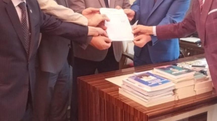 MHP İl Başkanı Karataş mazbatasını aldı