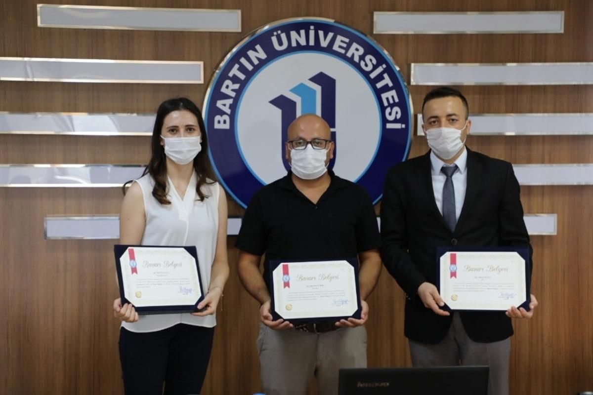 Bartın &Uuml;niversitesi personeline &ldquo;Başarı Belgesi&rdquo; verildi