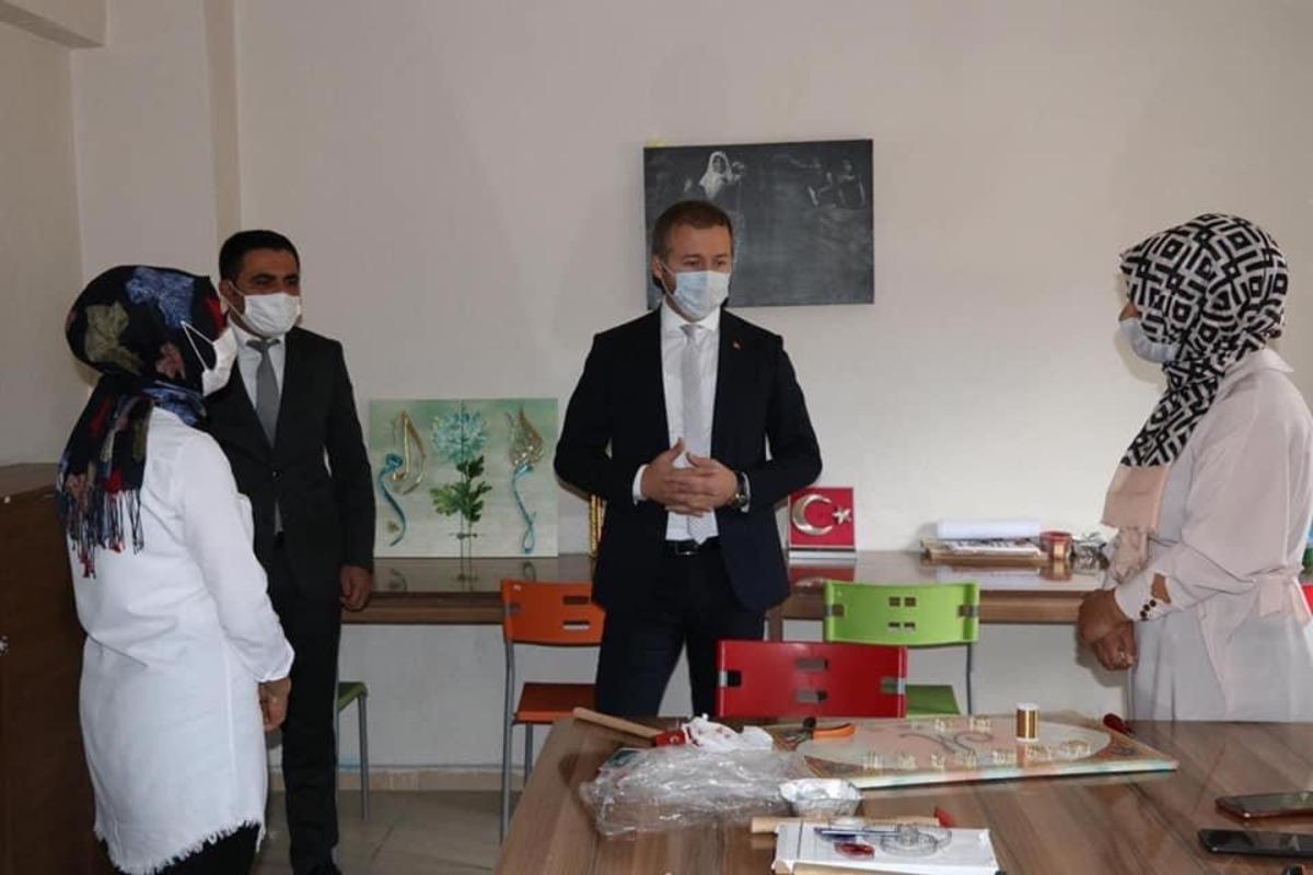 Kaymakam Yelek&rsquo;ten aile destek merkezine ziyaret