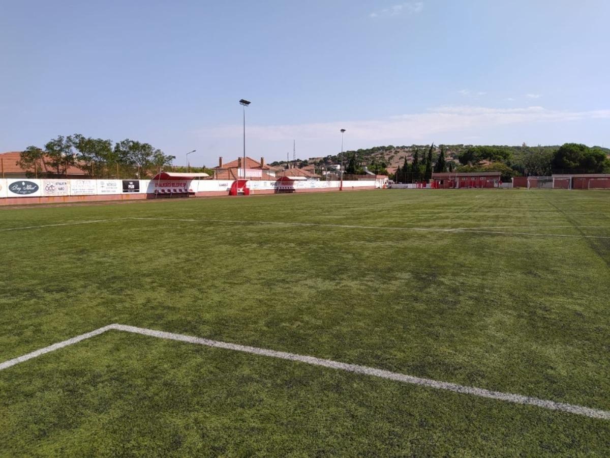 Balıkesir&rsquo;de spor sahalarına bakım yapılıyor