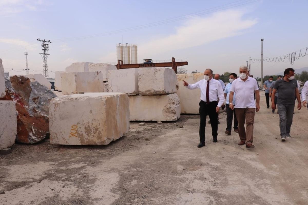 D&uuml;zce Mermer fabrikası ile kaynaklara destek veriliyor