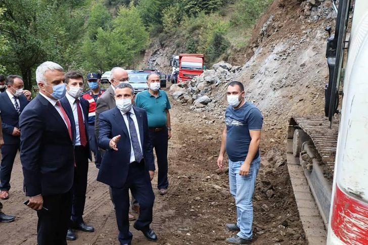 Vali Atay, Güzeldere Şelalesi yolunda ki çalışmaları inceledi G3