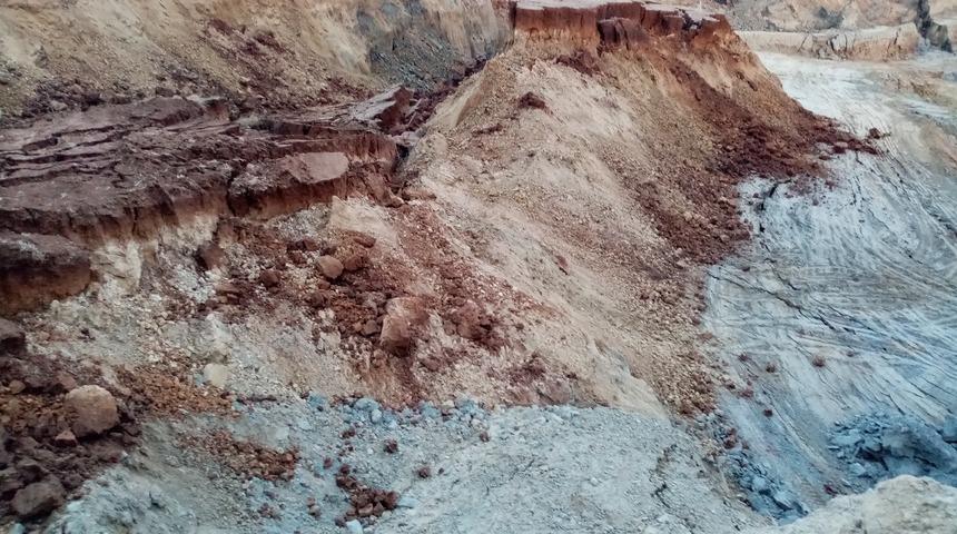 Tekirdağ’da dehşete düşüren görüntü: Dev çukur oluştu