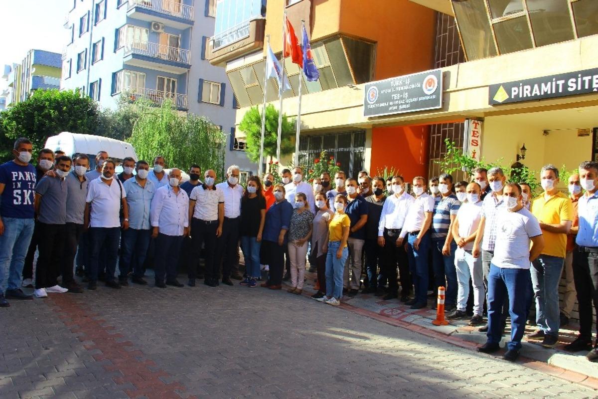 KHK ile kadroya ge&ccedil;en &ccedil;alışanlar kaybettikleri hakları geri istiyor