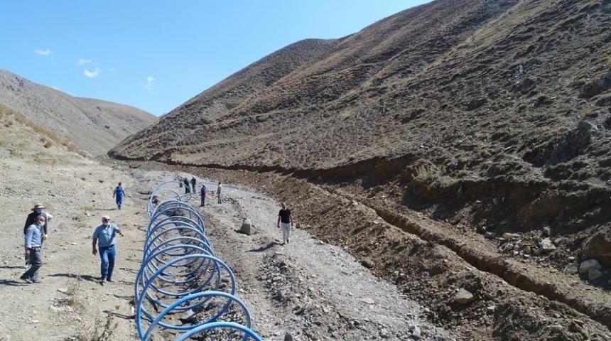 VASKİ selden zarar g&ouml;ren i&ccedil;me suyu hattını yeniledi