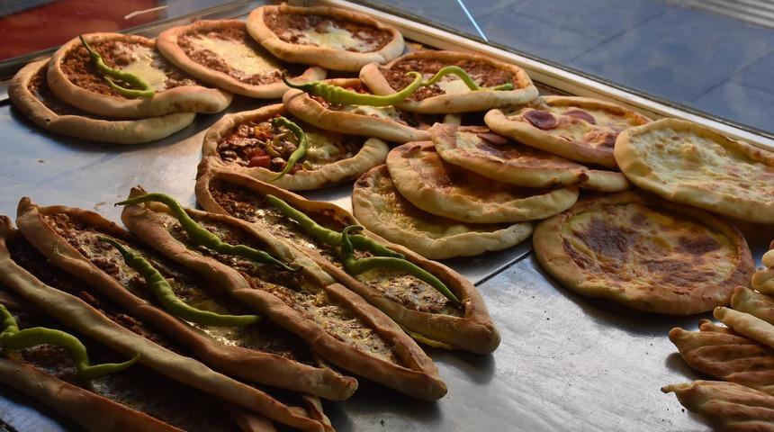 Ucuz kıymalı pideye dikkat! Et yerine bakın ne kullanıyorlar