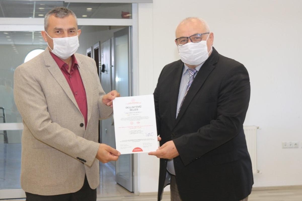 Isparta&rsquo;da 15 eğitim kurumuna &lsquo;Okulum Temiz Belgesi&rsquo; verildi