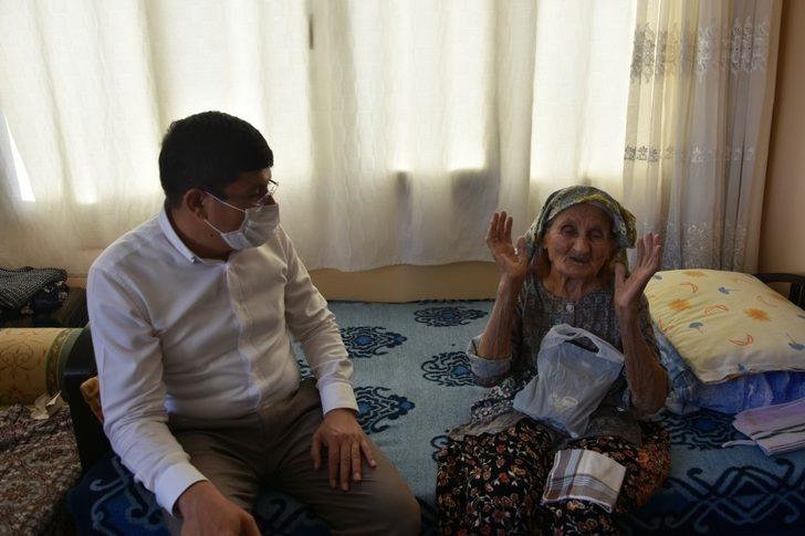 Başkan Özcan asırlık çınarları unutmadı Aydın Haberleri