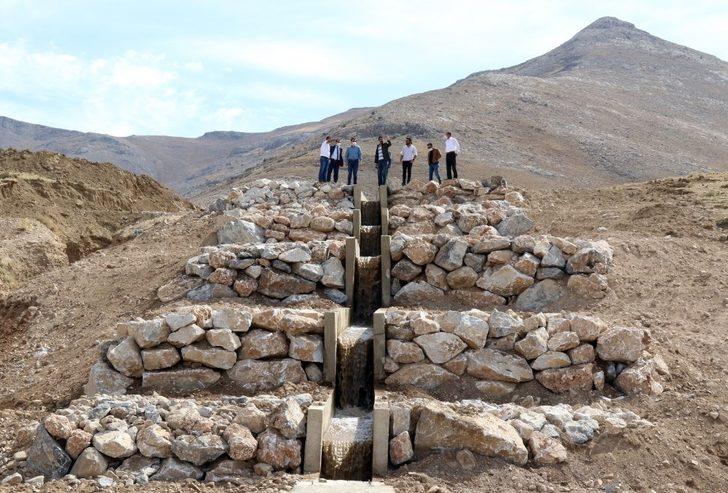 Van’da 50 yıldır susuz olan arazileri suya kavuştu G1