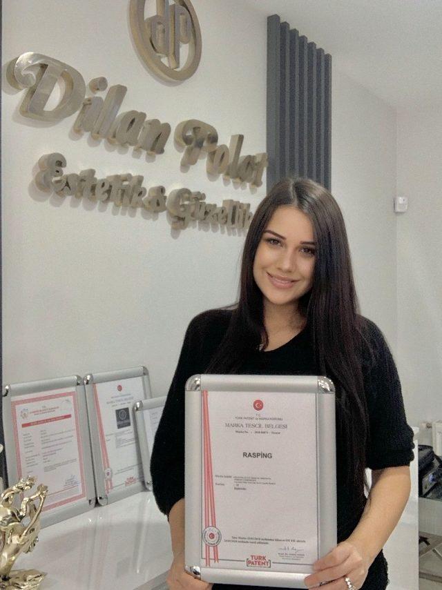 Dilan Polat Ataşehir’de kadınlar HydraFacial’la güzelleşiyor