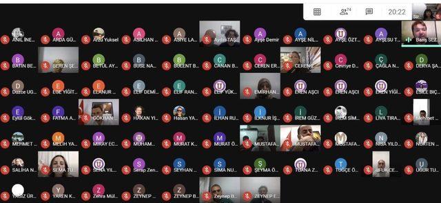 Online eğitimde veli-öğrenci söyleşisine yoğun katılım