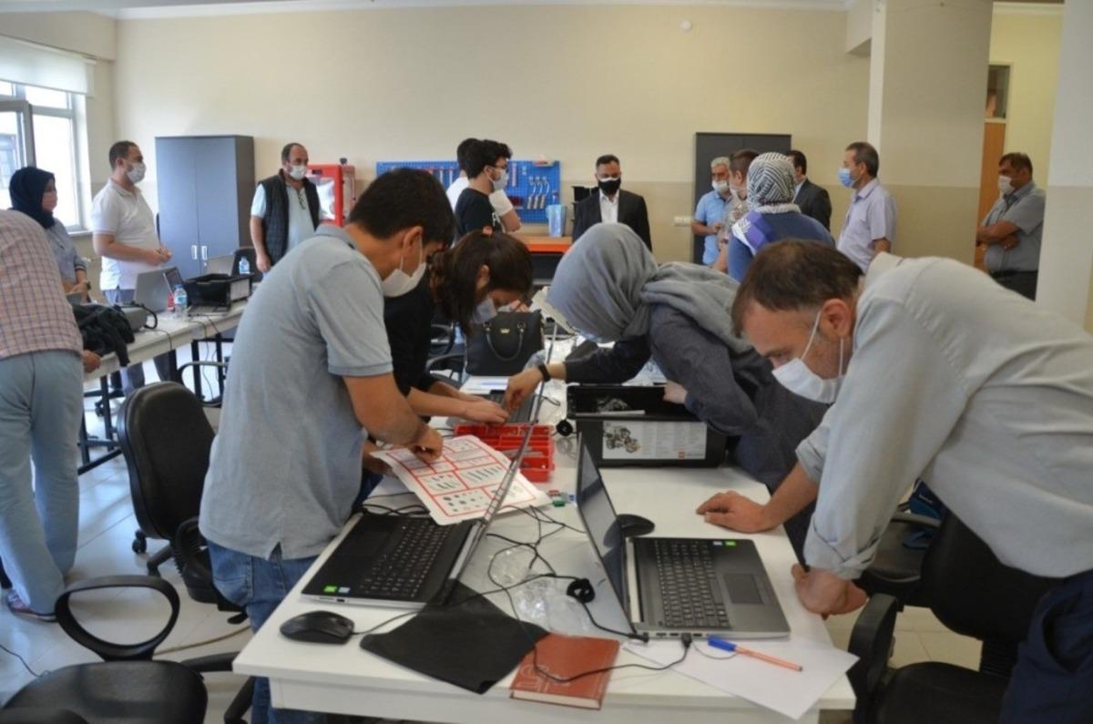 &ldquo;Kendin Yap At&ouml;lyesi&rdquo; geleceğin mucitlerini yetiştirmeye hazırlanıyor