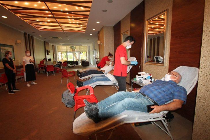 Adana OSB’den Kızılay’a kan bağışı G2