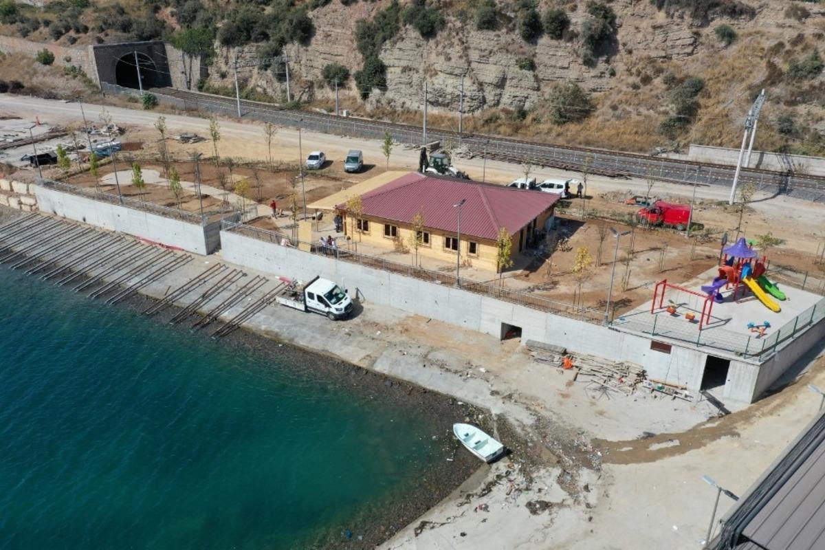 Osmangazi K&ouml;pr&uuml;s&uuml; manzaralı sahil parkı şekilleniyor