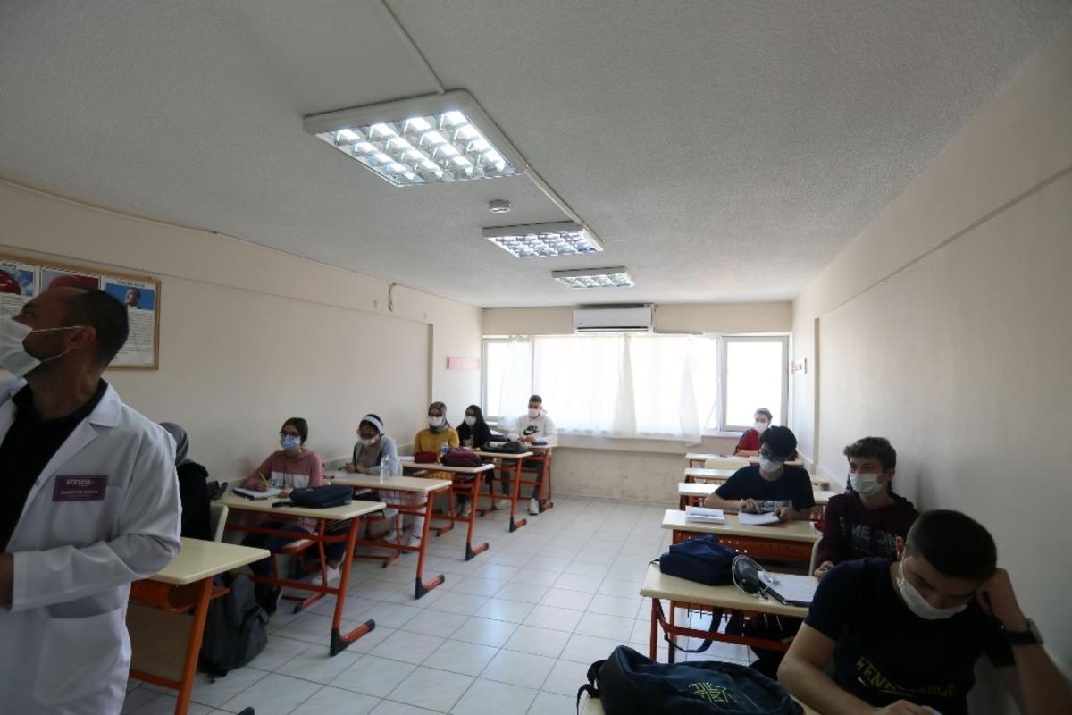 EFESEM&rsquo;de yeni eğitim d&ouml;nemi başladı