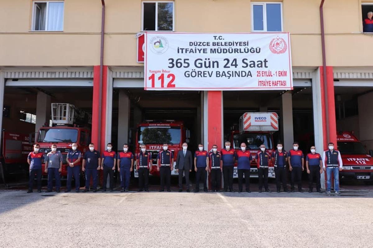 Başkan &Ouml;zl&uuml; itfaiyecileri yalnız bırakmadı