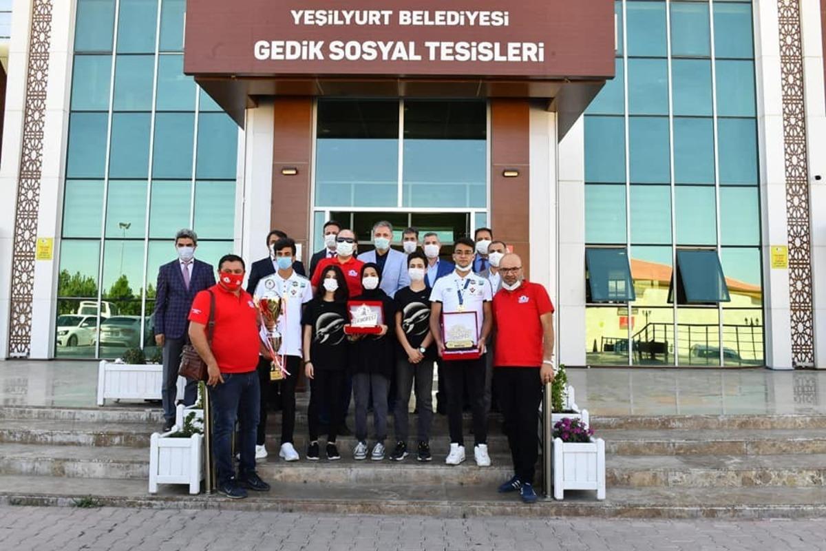 Teknofest2020&rsquo;nin birincilerine ziyaret