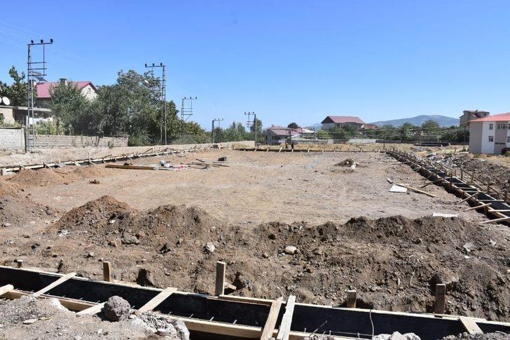 Tatvan’da 3 adet semt sahası yapılıyor G4