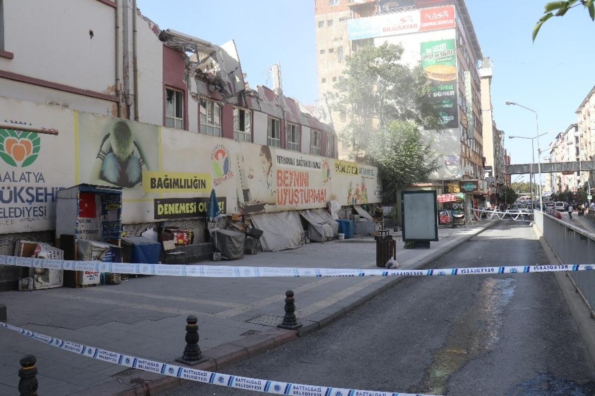 Kız Meslek Lisesi&rsquo;nin ek binasının yıkımına başlanıldı