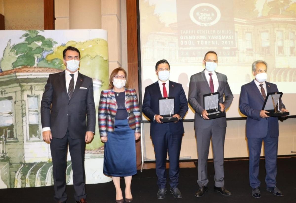 Tarihi Kentler Birliği&rsquo;nden, Alanya Belediyesi&rsquo;ne uygulama &ouml;d&uuml;l&uuml;