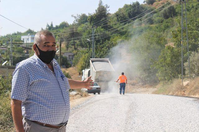 Mersin’de mahalle grup yolları asfaltlanıyor