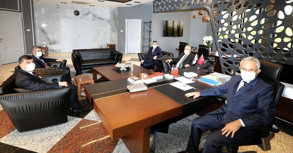 Fadıloğlu&rsquo;ndan yeni rekt&ouml;re hayırlı olsun ziyareti