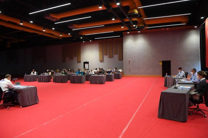 Konyaaltı Belediyesi’nden ihtiyaç sahibi öğrencilere tablet desteği G4