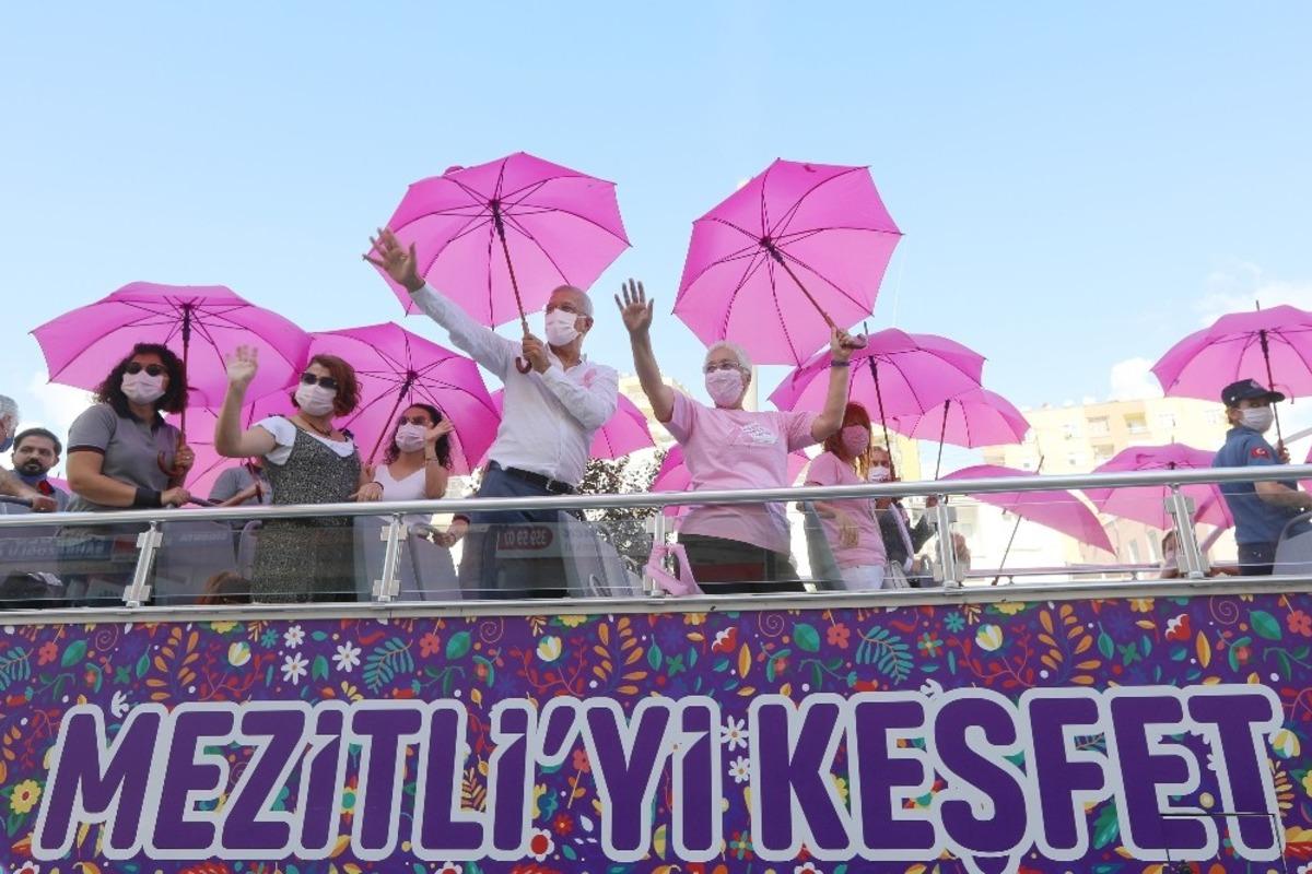 Meme kanserine dikkat &ccedil;ekmek i&ccedil;in şemsiye altında toplandılar