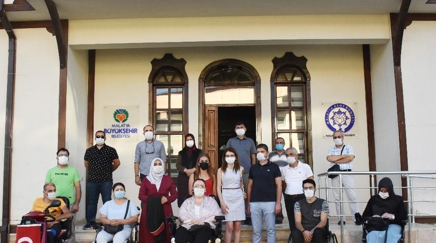 Engellilerin adını kullanarak yardım toplayanlar hakkında su&ccedil; duyurusu