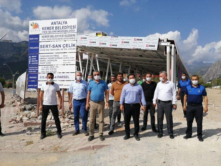 Başkan Topaloğlu, pazar yeri çalışmalarını inceledi G3